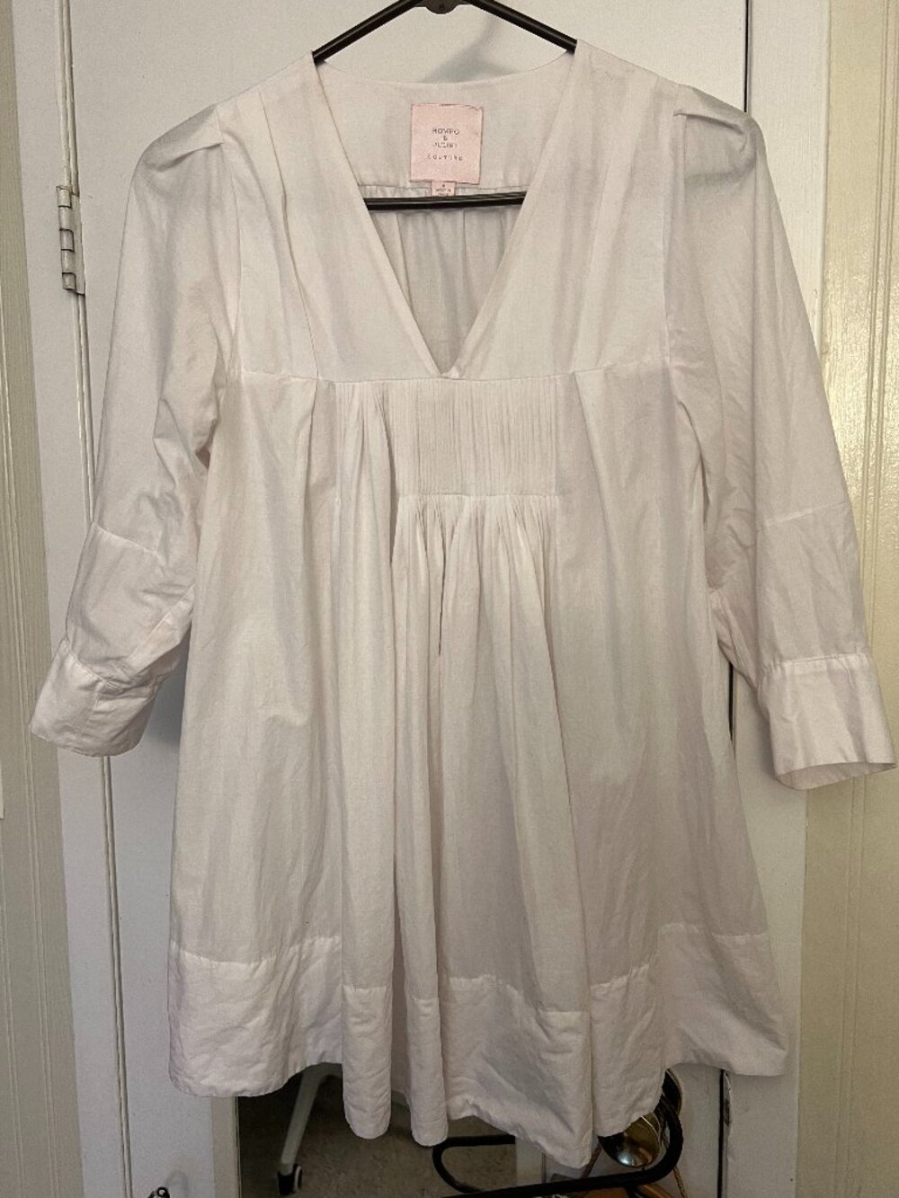 Romeo & Juliet Couture White Cotton Top – Medium